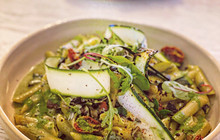 Yamas meze restaurant & weinbar餐厅图片