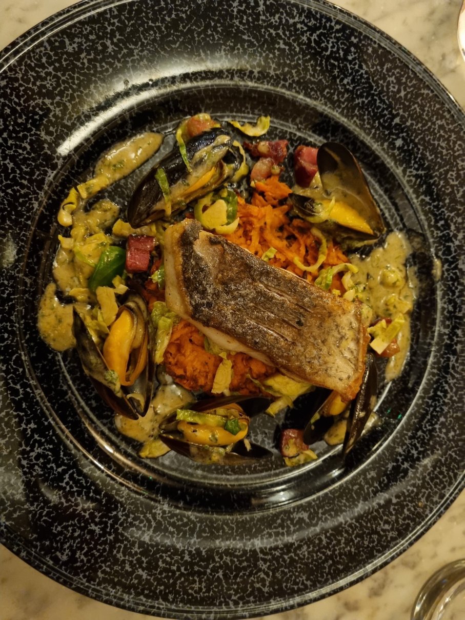 Téatro Bar & Restaurant
