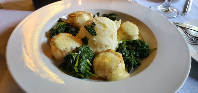 Petite Violette Restaurant