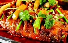 万州特色烤鱼餐厅图片