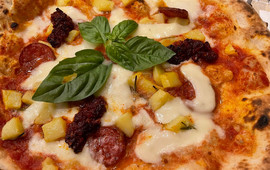 Due Bicchieri Gourmet Pizza Artigianale