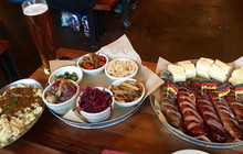Würst Bier Hall餐厅图片