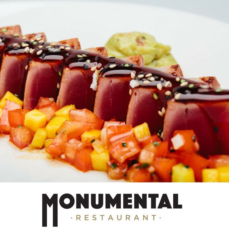 Monumental Restaurant餐厅图片