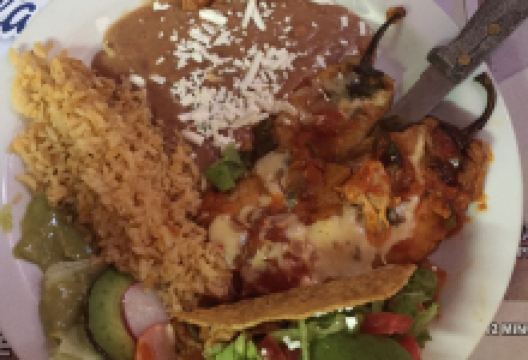 Chuy's Place美食图片