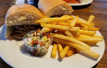 Chomp Burgers Fries and Shakes餐厅图片