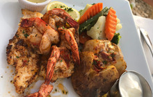 Las Brisas Restaurant餐厅图片