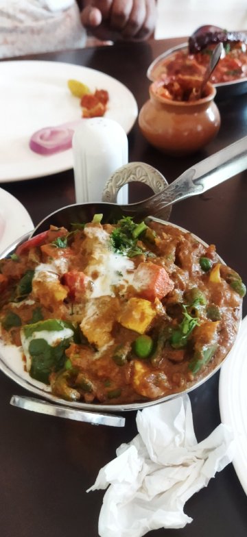Sagar Kinara Bar & Restaurant