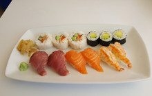 Sakura Japanese Restaurant餐厅图片