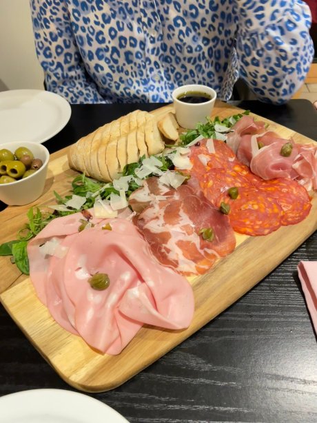 Figaro's Restaurant餐厅图片