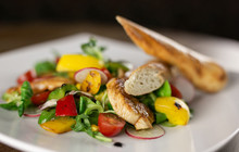 Cosmopolitan Café & Restaurant餐厅图片