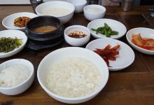 Gimyeongae Halmeoni Sundubu美食图片