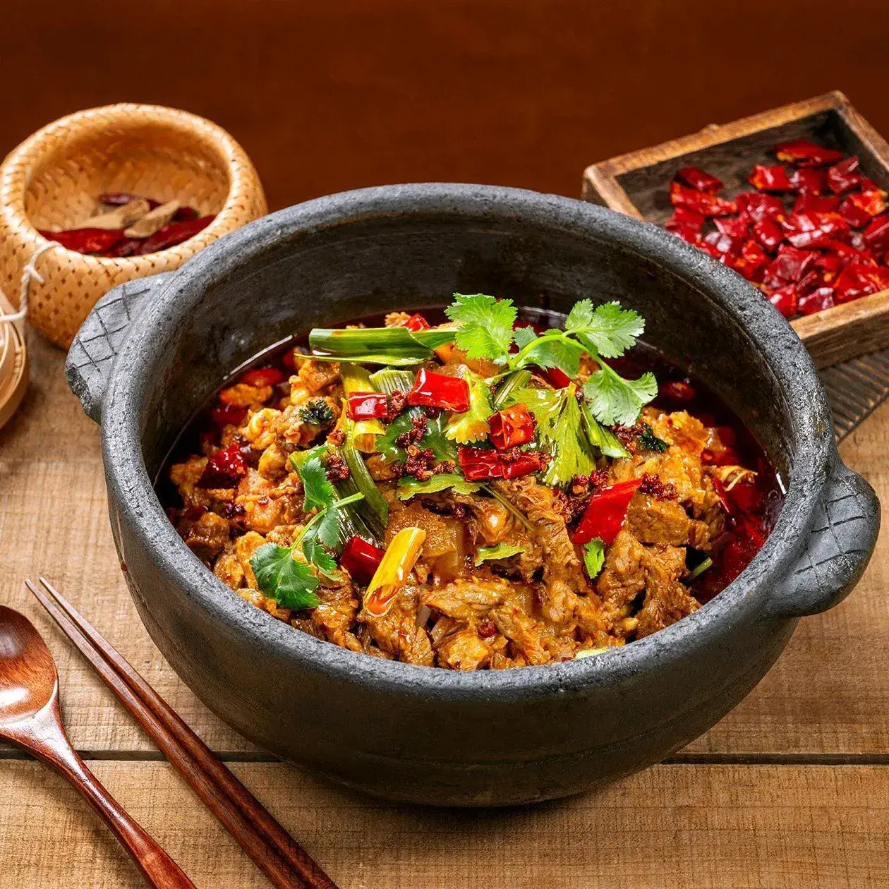 黔牛袁记砂锅黄焖牛肉火锅(石油小区店)