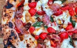 Gusto Pizza & Bun