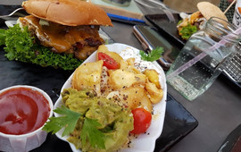 Leo's Juice & Burger