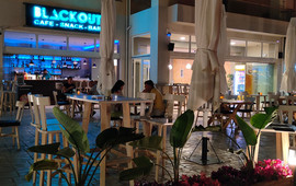 Blackout Coctail Bar Restaurant