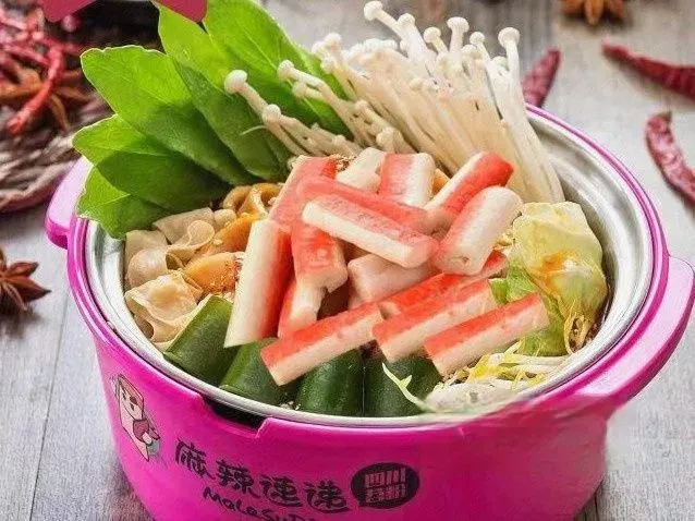 佳明碗碗香大碗麻辣烫(建北小区北区店)