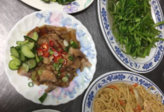 三姐妹热炒美食图片