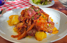 Gasthaus Drei Rose餐厅图片