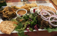 Irodion Garden Restaurant餐厅图片