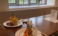 Haddon Hall Restaurant餐厅图片