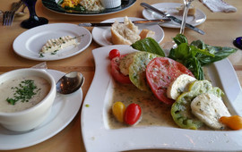 Anthony's at Cap Sante Marina