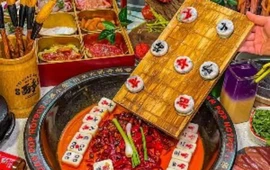 沸小煮川潮火锅店(秭归县农业事业大楼店)