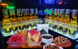 大曼么酒餐吧(马关店)