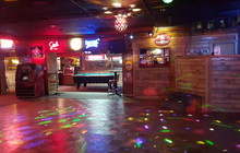 Quarters Bar and Grill餐厅图片