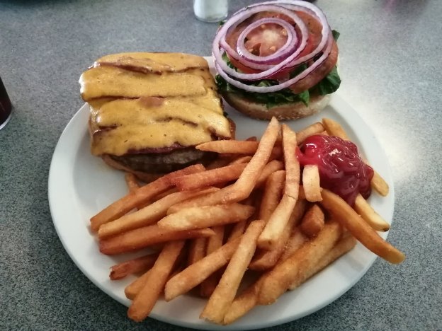 Nahanni inn Restaurant
