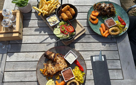 Restaurant bij ons thuys