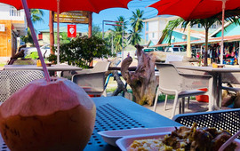 Coco Rouge Take Away and Cafe