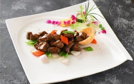 小鲁哥秘制炒鸡(团结东街店)