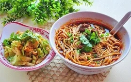 美国加州牛肉面大王(迎春街店)