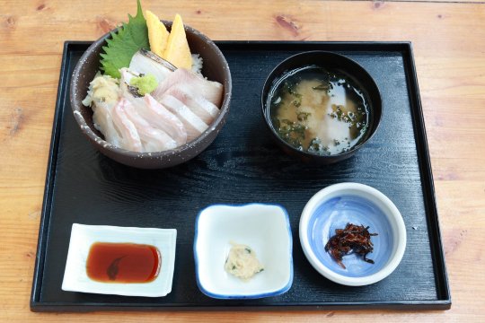 Manazurusakanaza
