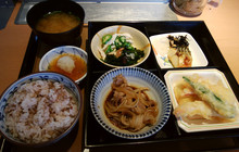 Yayoiken餐厅图片