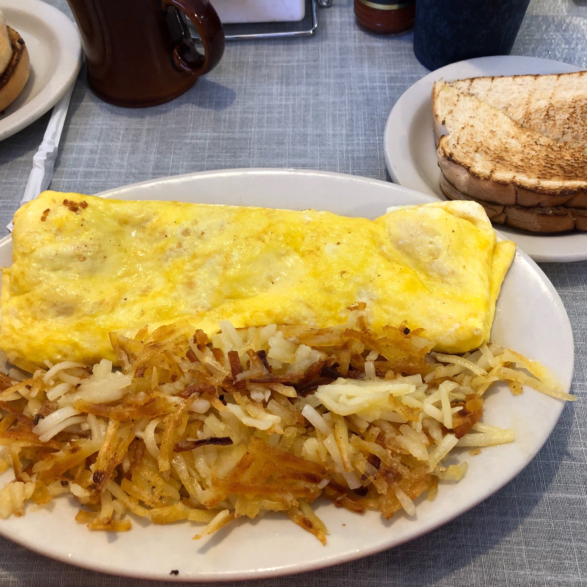 Akron Family Restaurant餐厅图片