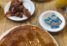 Crossroads Diner美食图片