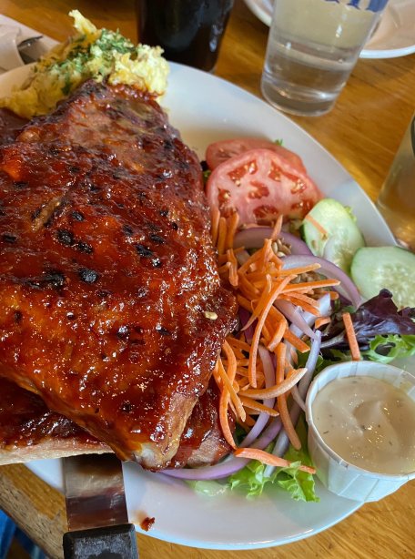 Gunflint Tavern
