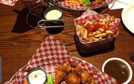 Beaver and Bulldog Sports Pub and Wingery