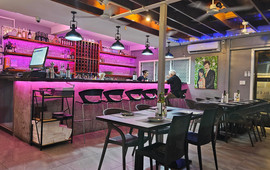 Paddles Restaurant