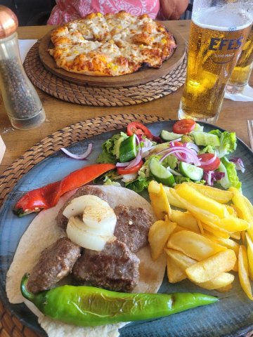 Summer Breeze Restaurant & Bar