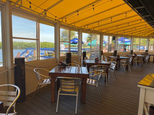 Hooks Waterfront Bar and Grill
