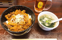Stamina Horumon Shokudo Shokuraku Furukawa Ekimaeodori餐厅图片