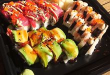 Banzaan Wok & Sushi美食图片