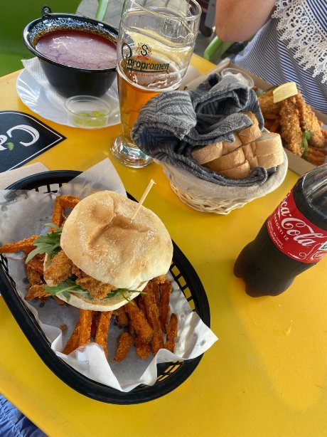 Mamzibar & Grill