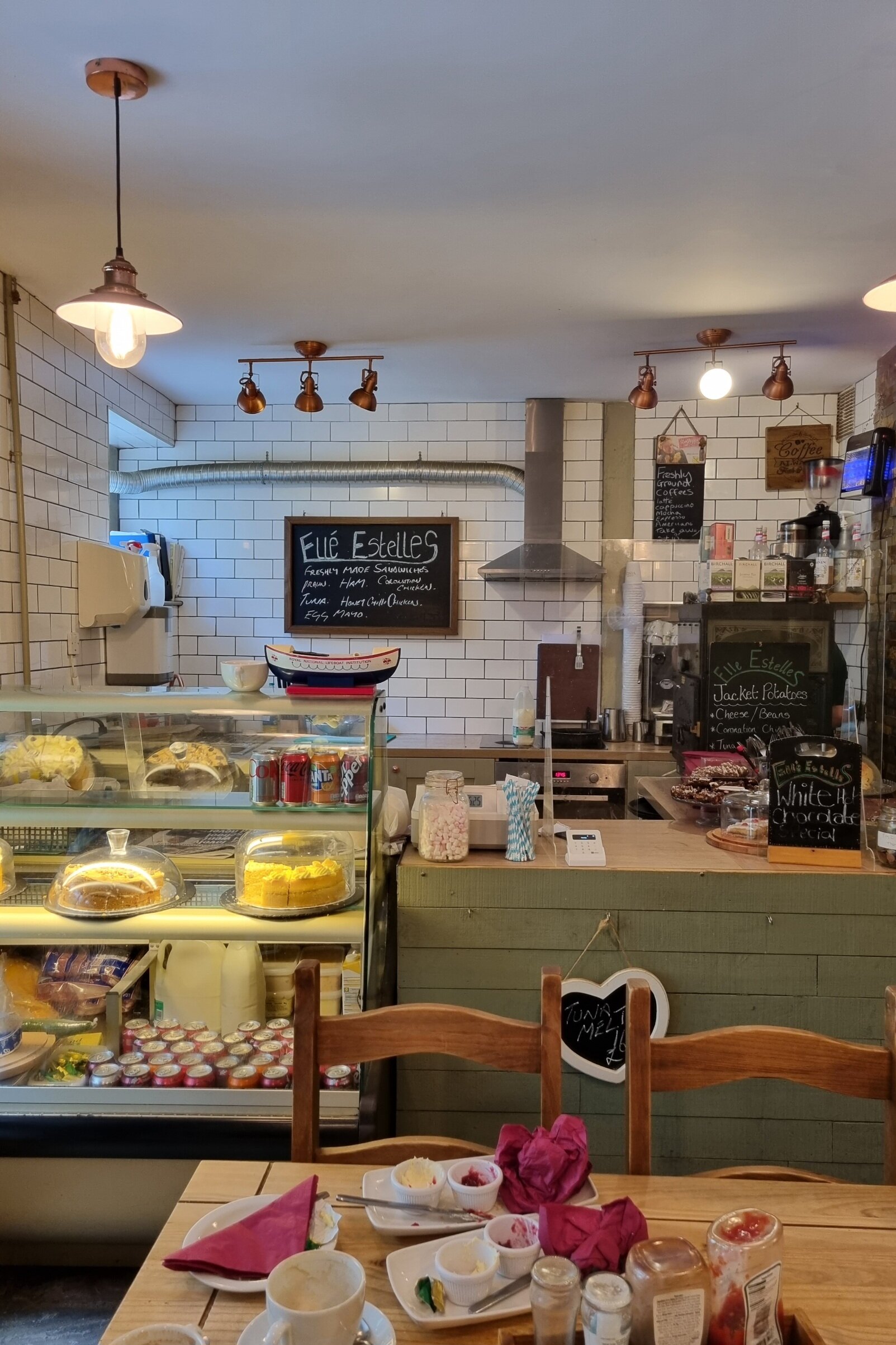 Elle Estelles Cafe