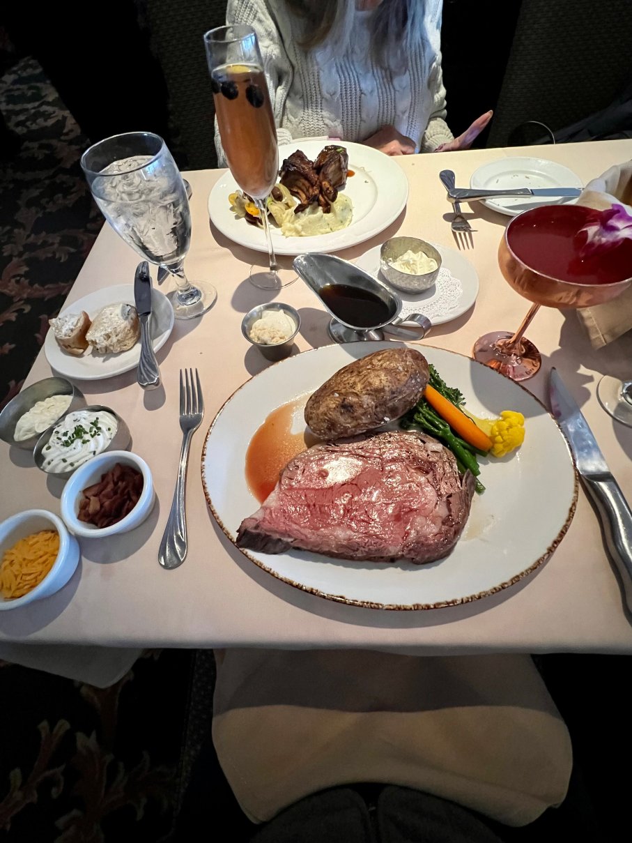 Friday's Station Steak & Seafood