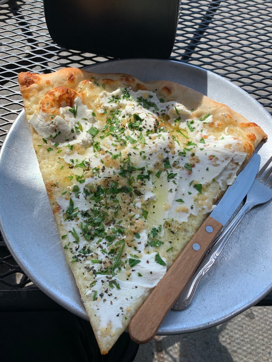 Emiliano's Pizza餐厅图片