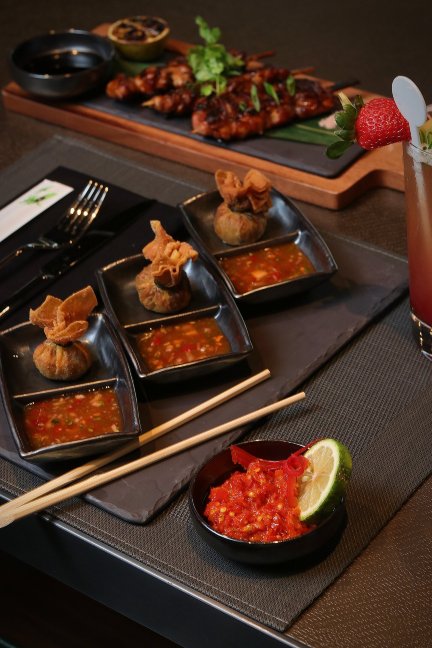 Wakame Asian Kitchen & Lounge