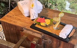 翁布悬崖瀑布咖啡